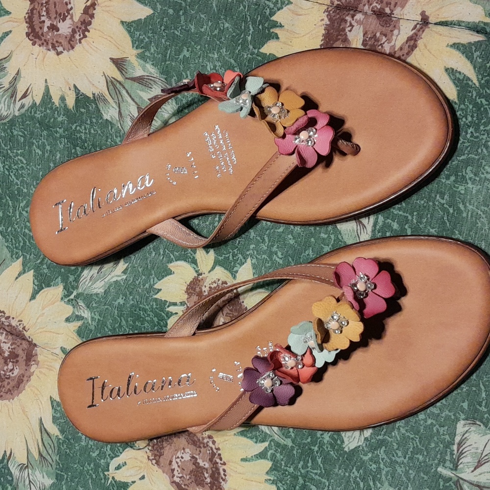 Italiana floral sandals size 91/2 BNWB